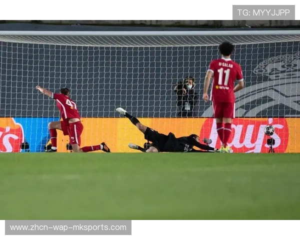 欧冠新赛制推动草根足球，小球会成人礼引热议